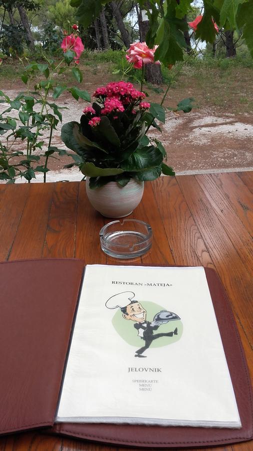 Donji Okrug  Villa Mateja المظهر الخارجي الصورة