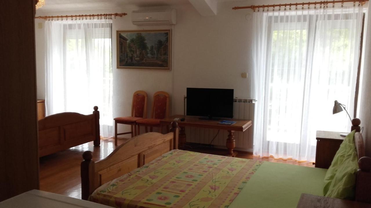 Donji Okrug  Villa Mateja المظهر الخارجي الصورة
