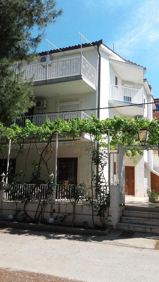 Donji Okrug  Villa Mateja المظهر الخارجي الصورة